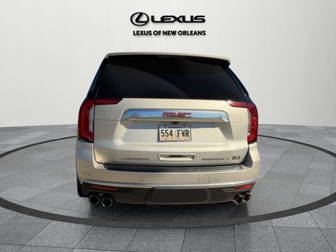 Used 2023 GMC Yukon XL Denali image 9