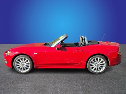 Used 2019 FIAT 124 Spider Lusso w/ Navigation & Sound Group image 7