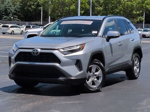 Certified 2025 Toyota RAV4 XLE AWD/4WD image 2
