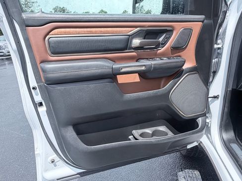 Used 2022 RAM 1500 Limited AWD/4WD image 32