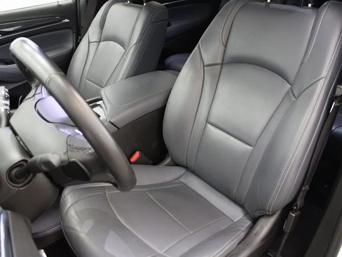 Used 2020 Buick Enclave Essence w/ Sound and Sites Package image 12