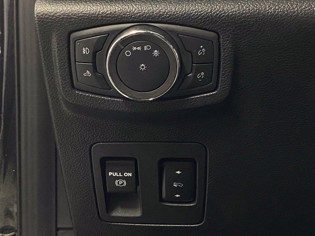 Used 2019 Ford F150 Lariat w/ Equipment Group 502A Luxury AWD/4WD image 20