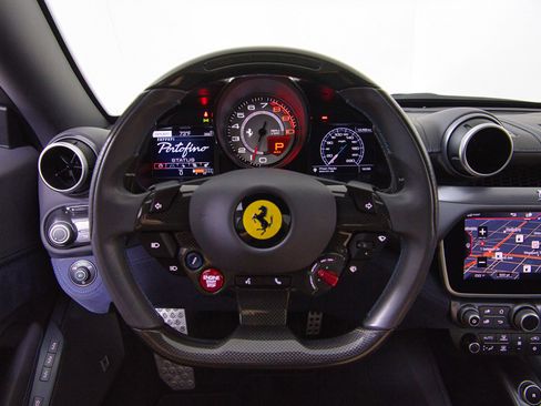 Certified 2019 Ferrari Portofino RWD image 9