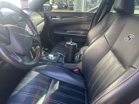 Used 2021 Chrysler 300 S image 4