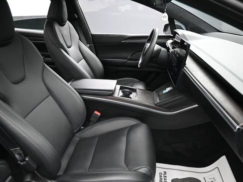 Used 2024 Tesla Model X AWD/4WD image 34