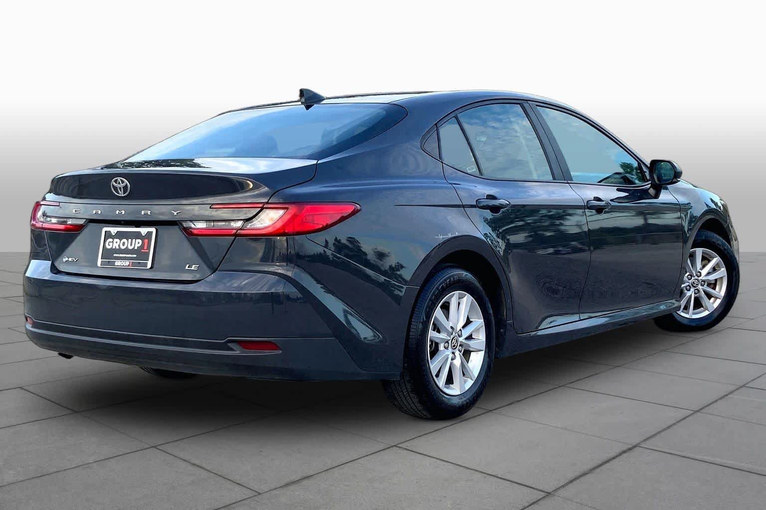 Used 2025 Toyota Camry LE FWD image 13