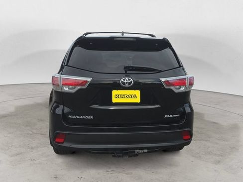 Used 2015 Toyota Highlander XLE AWD/4WD image 4