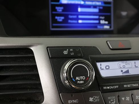 Used 2016 Honda Odyssey EX-L image 37