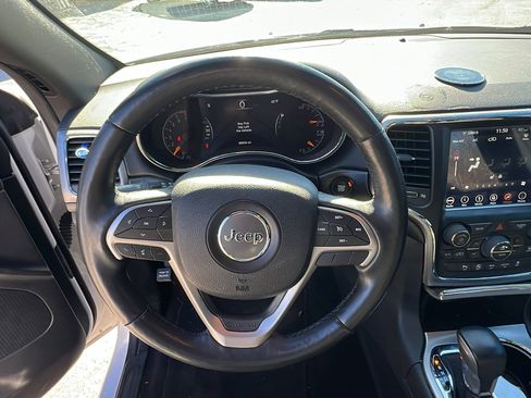 Used 2018 Jeep Grand Cherokee Altitude image 28