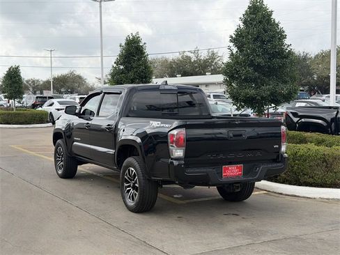 Used 2021 Toyota Tacoma TRD Sport w/ Technology Package image 5