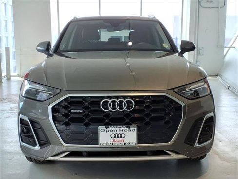 Certified 2024 Audi Q5 2.0T Premium Plus w/ Premium Plus Package AWD/4WD image 2