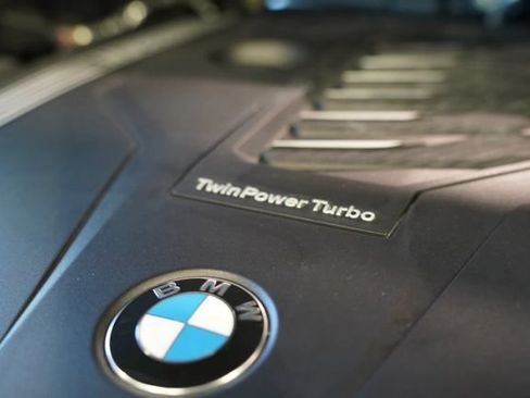 Used 2021 BMW X7 xDrive40i w/ M Sport Package AWD/4WD image 39