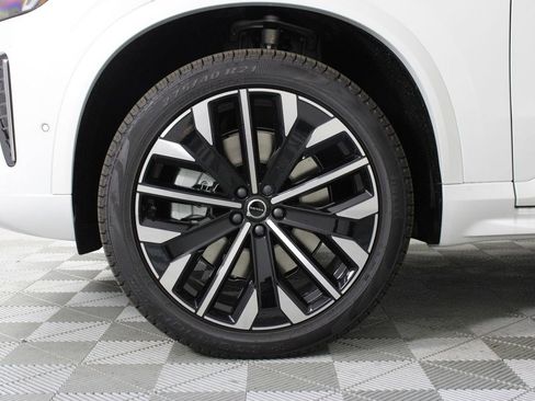 New 2026 Volvo XC90 T8 Plus w/ Protection Package Premier image 13