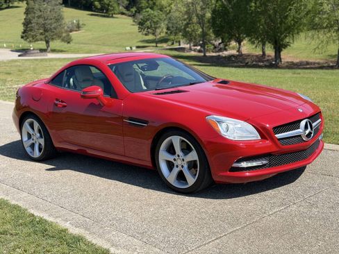 Used 2013 Mercedes-Benz SLK 350 image 18