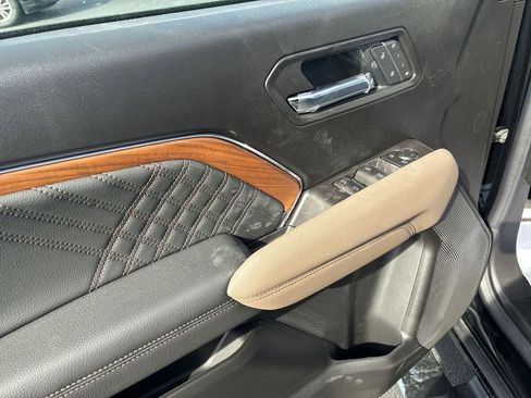 New 2026 GMC Canyon Denali image 13