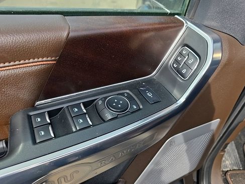 Used 2025 Ford F450 King Ranch w/ FX4 Off-Road Package image 8