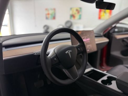 Used 2022 Tesla Model Y Long Range AWD/4WD image 10