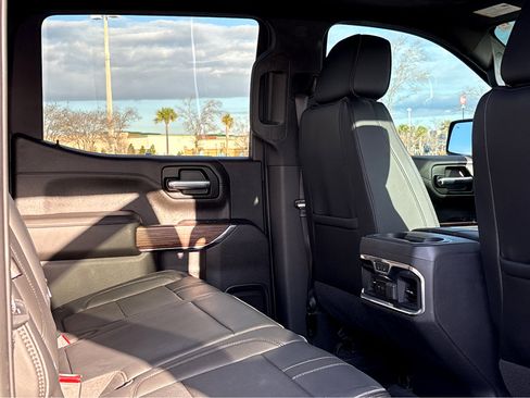 Used 2020 Chevrolet Silverado 1500 High Country w/ Technology Package image 14