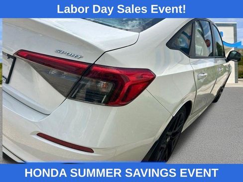 Used 2024 Honda Civic Sport image 8