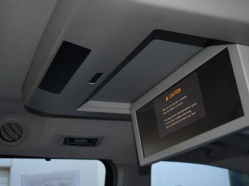 Used 2017 Toyota Sienna XLE Premium FWD image 30