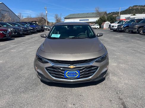 Used 2022 Chevrolet Malibu LT image 9