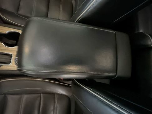 Used 2018 GMC Acadia Denali w/ Technology Package AWD/4WD image 21