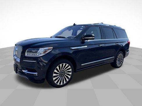 Used 2019 Lincoln Navigator Reserve image 1