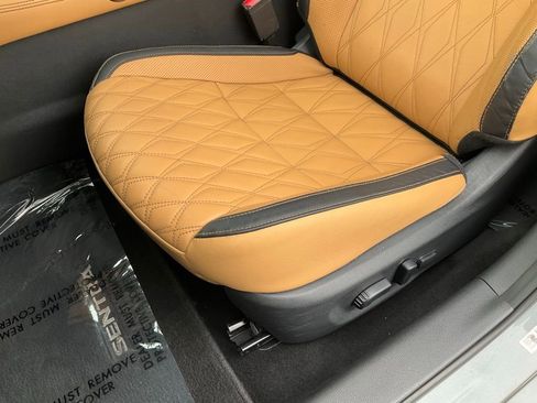 Used 2020 Nissan Sentra SV w/ SV Premium Package image 15