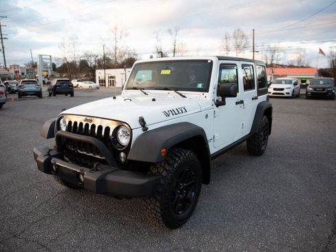 Used 2016 Jeep Wrangler Unlimited Sport image 7