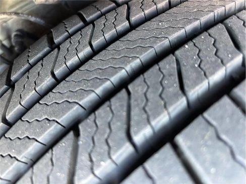 Used 2000 Lincoln Continental Base 4dr Sedan image 17