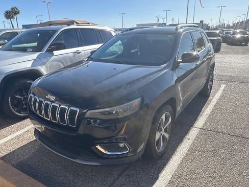 Used 2019 Jeep Cherokee Limited w/ Luxury Group FWD image 8