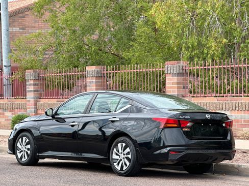 Used 2021 Nissan Altima 2.5 S w/ Driver Assist Package FWD image 5