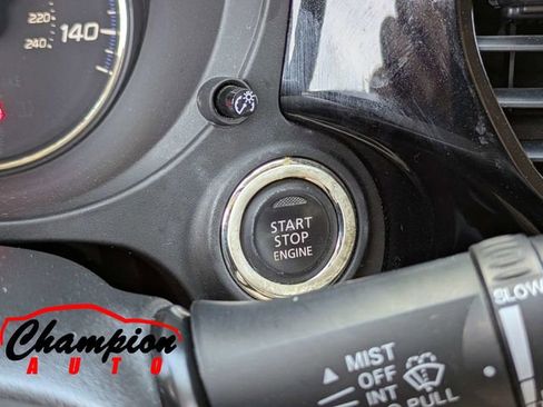 Used 2019 Mitsubishi Outlander SE image 32