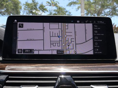 Used 2023 BMW 530e w/ Convenience Package RWD image 45