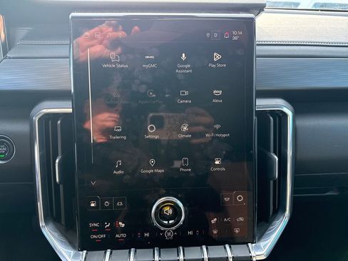 Used 2025 GMC Acadia Elevation image 21