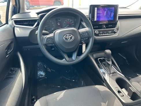 Used 2023 Toyota Corolla LE FWD image 3