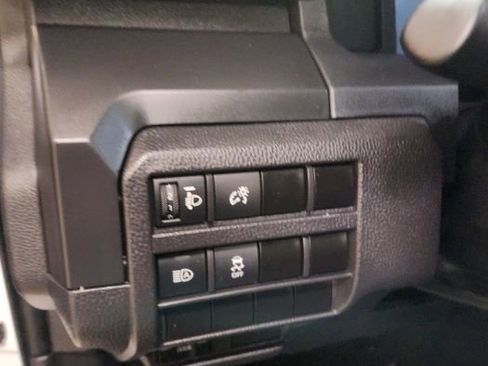 Used 2024 Toyota Tacoma SR image 12