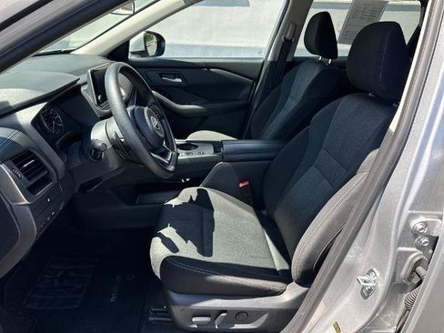 Used 2024 Nissan Rogue SV FWD image 12