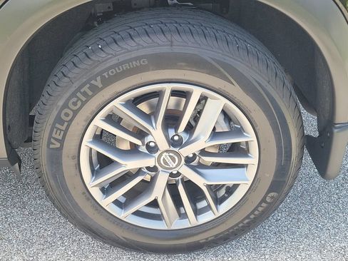Used 2021 Nissan Rogue S FWD image 8