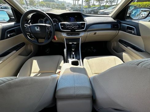 Used 2014 Honda Accord LX image 17