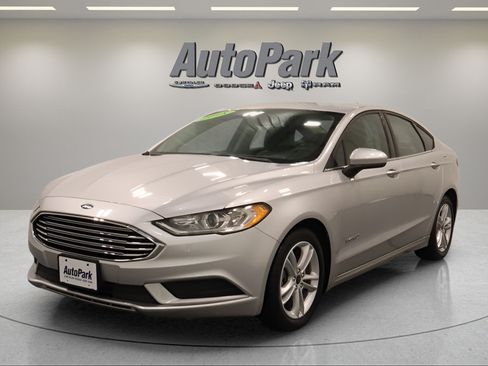 Used 2018 Ford Fusion S FWD image 3