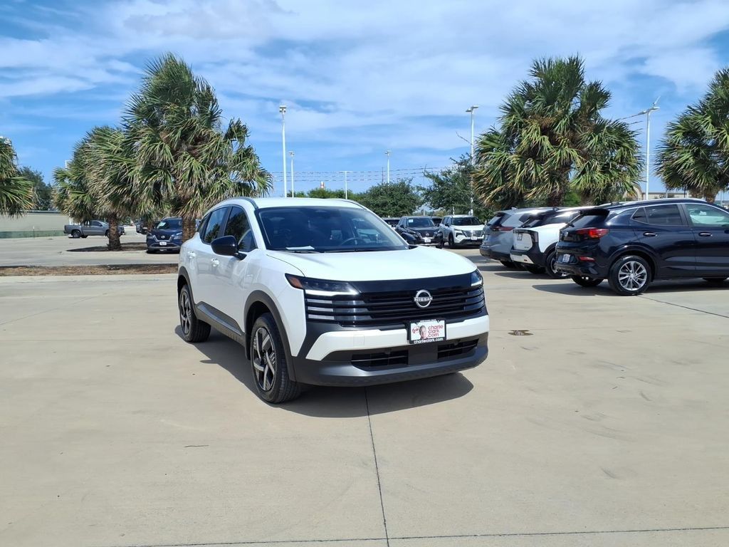 Used 2026 Nissan Kicks SV FWD image 7