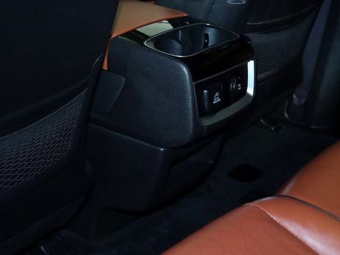 Used 2023 Kia Carnival SX image 18