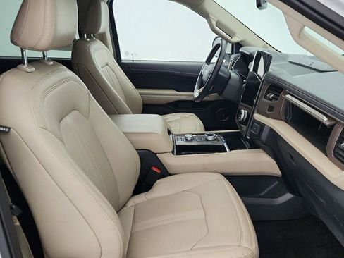 Used 2023 Ford Expedition Limited image 26