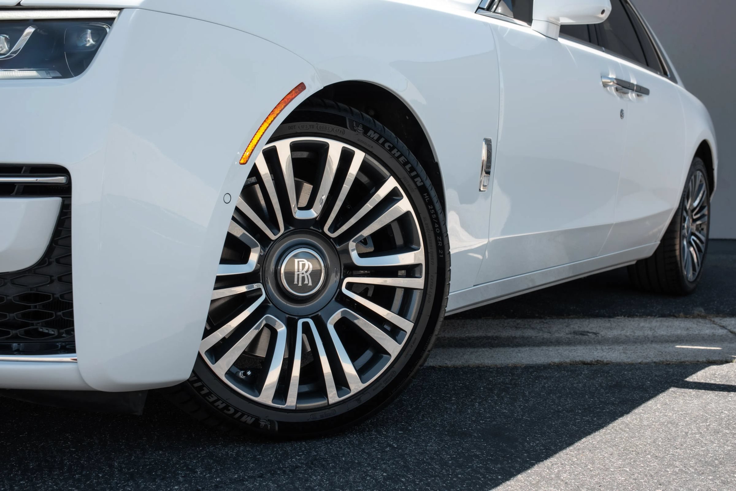 Used 2021 Rolls-Royce Ghost AWD/4WD image 40