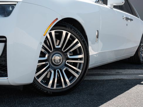 Used 2021 Rolls-Royce Ghost AWD/4WD image 40