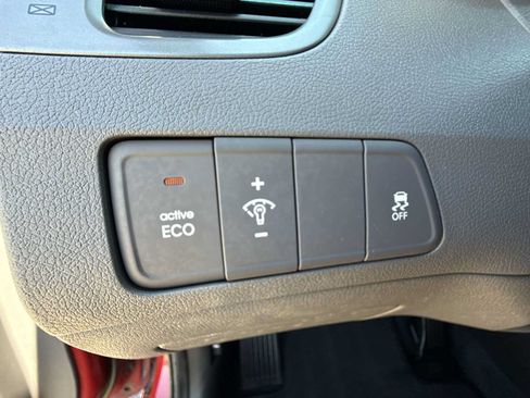Used 2014 Hyundai Elantra SE FWD image 15