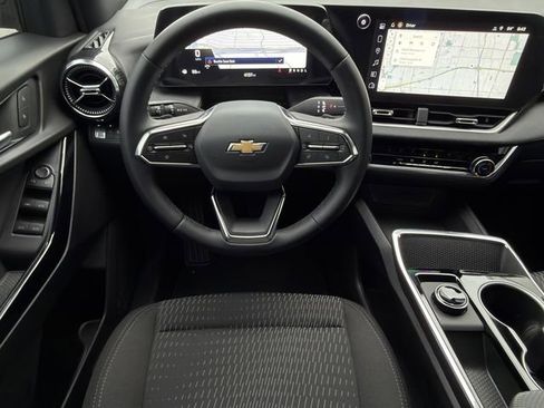 New 2026 Chevrolet Equinox LT FWD image 10