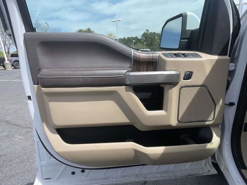 Used 2020 Ford F150 Lariat image 19