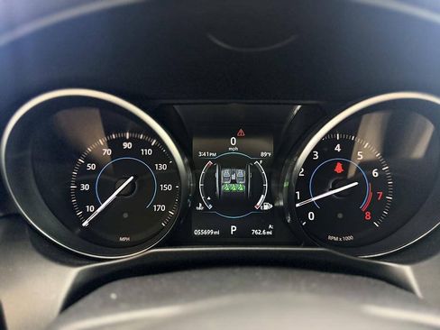 Used 2016 Jaguar XF Premium RWD image 9